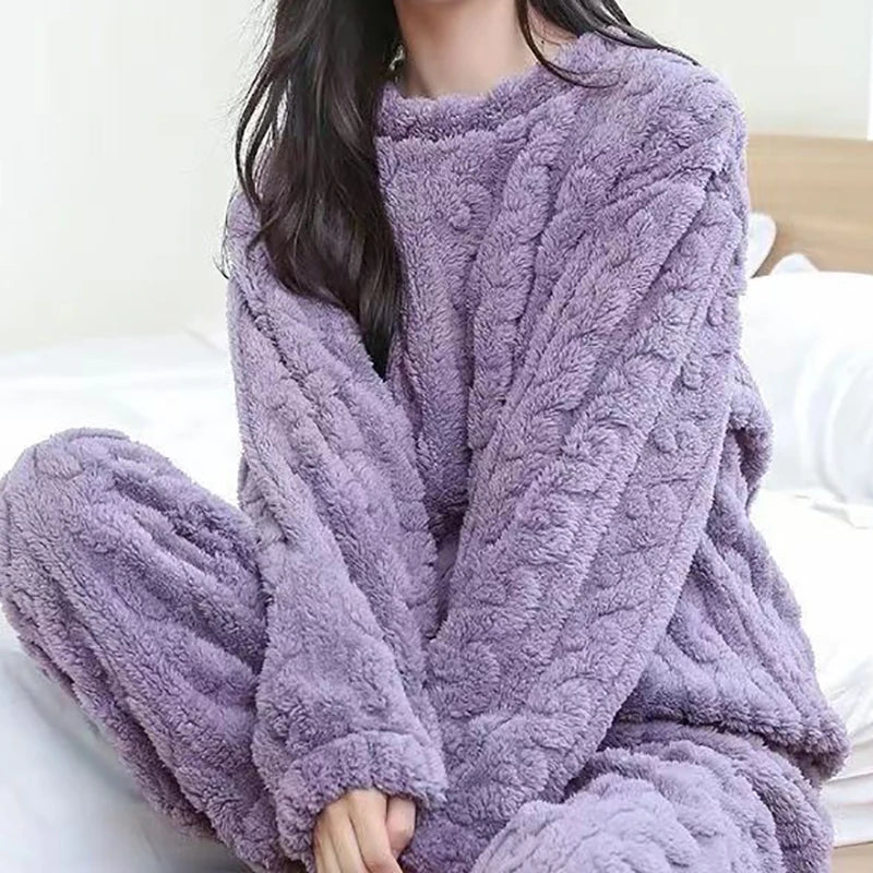 Ensemble pyjama en velours polaire pour femme – Pull et pantalon
