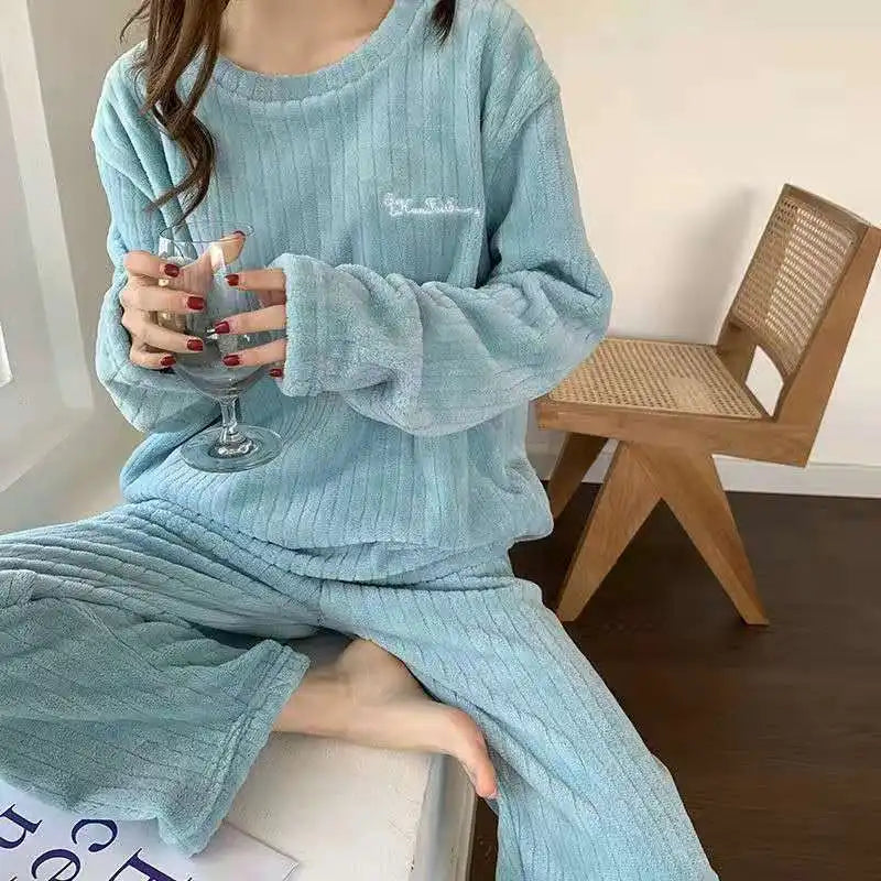 Ensemble pyjama en velours polaire pour femme – Pull et pantalon
